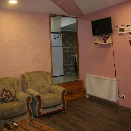 Guest House Nima Borzsomi Kültér fotó