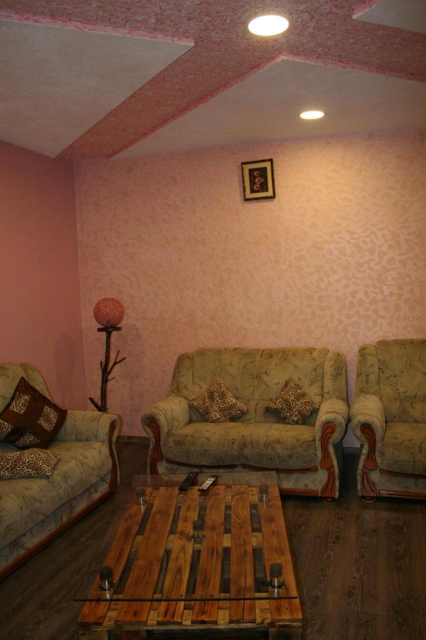 Guest House Nima Borzsomi Kültér fotó