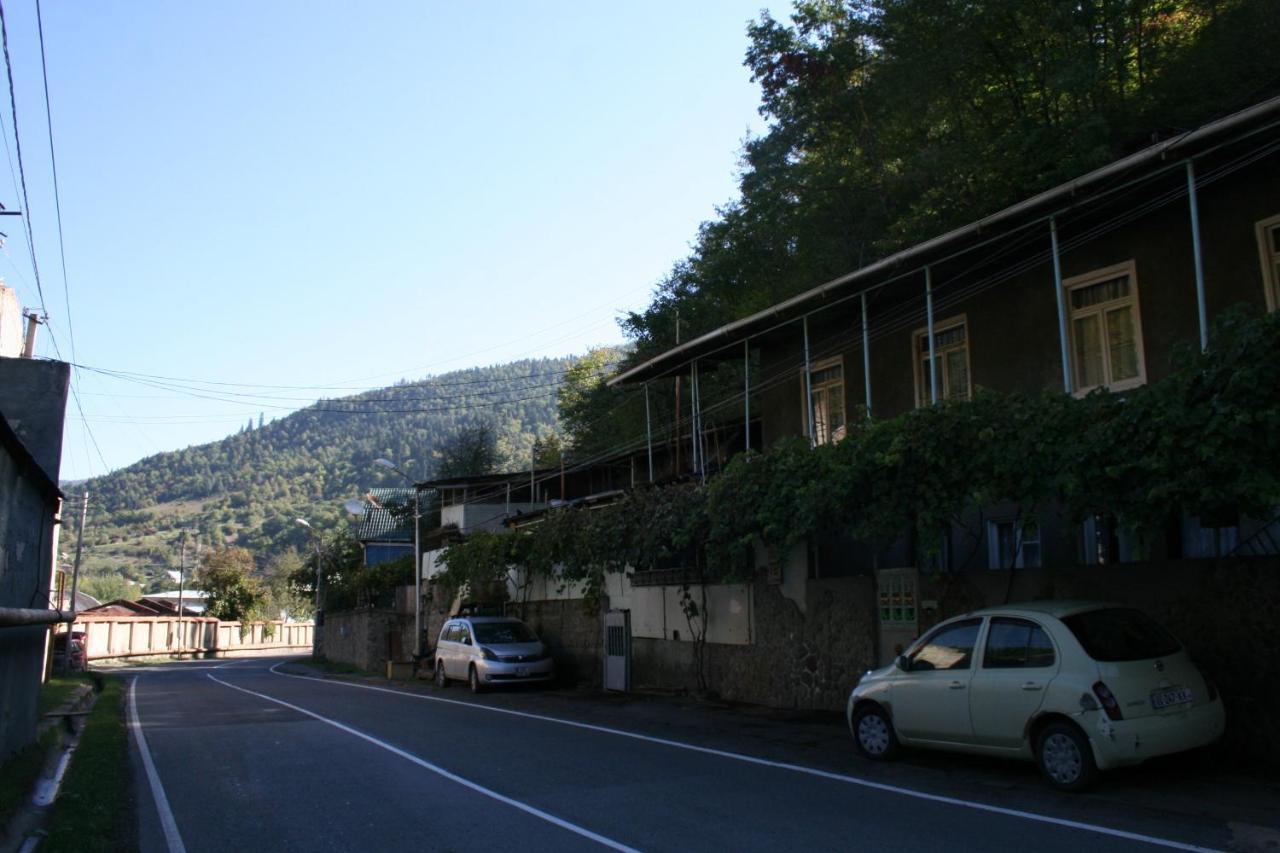 Guest House Nima Borzsomi Kültér fotó